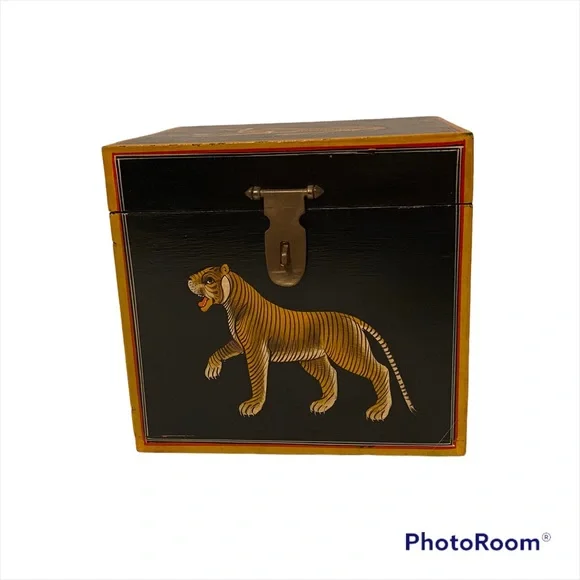 INDIA BOX HANDMADE BLACK PAINTED HINGED CLASP GOLD TIGER GREEN TREE HOME STORAGE