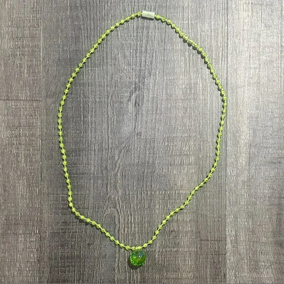 💞 New Green Beaded Toddler Safety Necklace