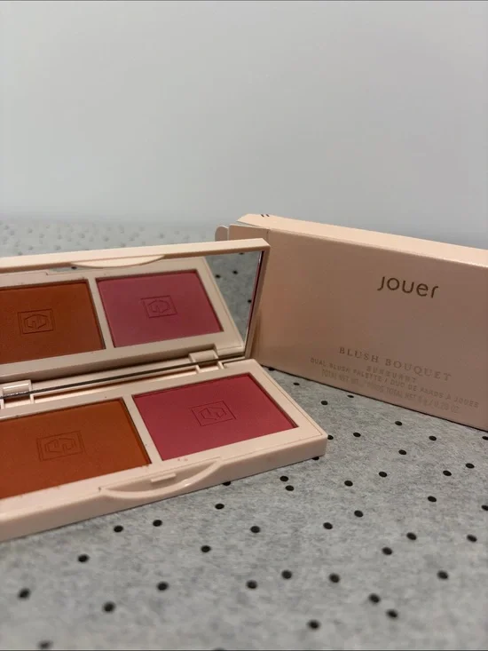 jouer Blush Bouquet Dual Palette sunburst— Brule  and bisou new