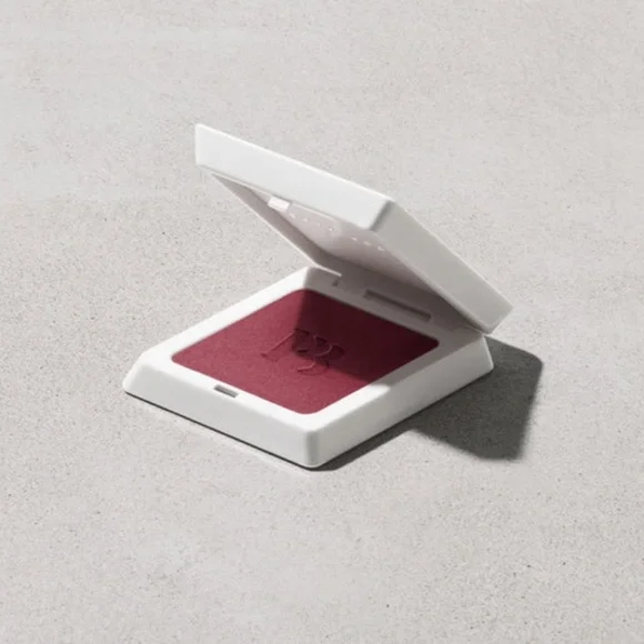 FENTY BEAUTY Fenty Cheeks Suede Powder Blush in Summertime Wine