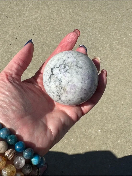 Howlite Sphere with Purple Veining 59.1 mm/2.32 in