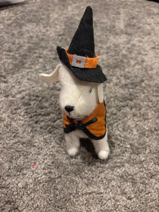 Halloween dog decor