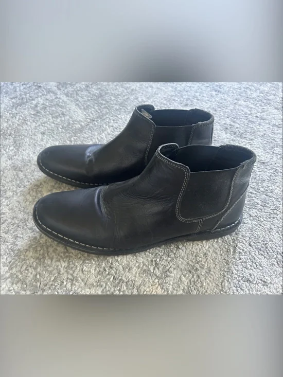 Steve Madden Men's Black Chukka Chelsea Boots