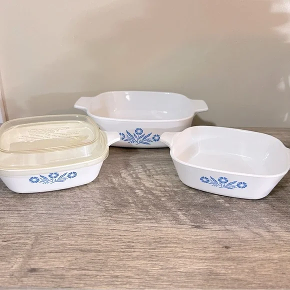 Set of 3 Vintage Cornflower Blue Corning Ware Casserole Dishes 2 Petite & a 1 Qt