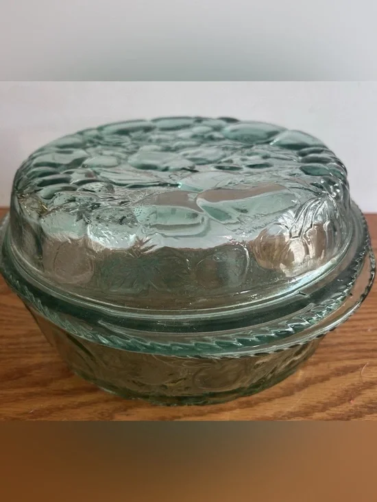 Libbey Large Round Green Glass Casserole Dish + Lid Orchard Fruit Pattern 3qt
