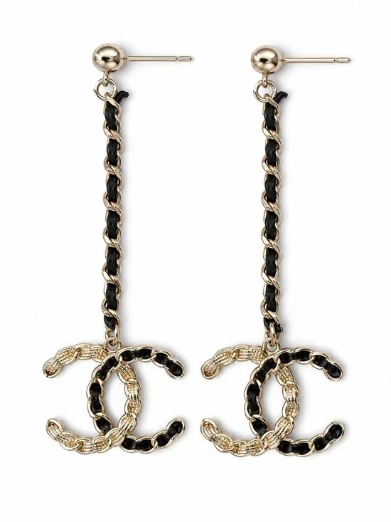 Authentic CHANEL Matelasse Vintage Chain link Gold Black Dangle Earrings