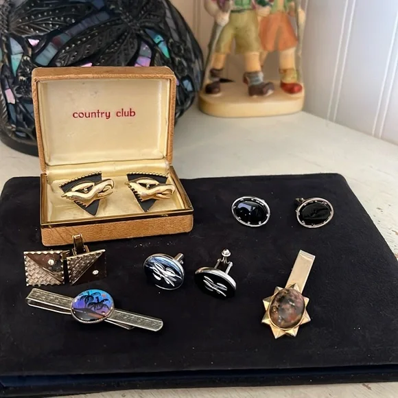 Lot Anson country club unmarked cufflinks & tie clips