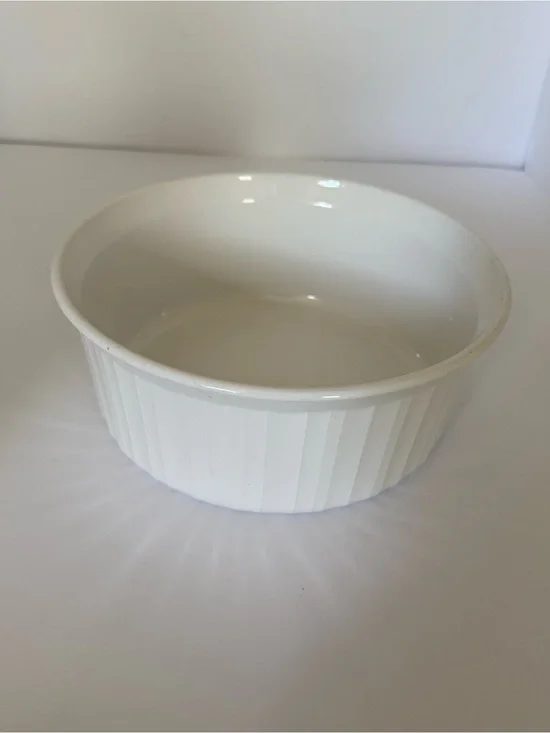 Vintage Unbranded Ceramic 8.75 Inch Soufflé Bowl