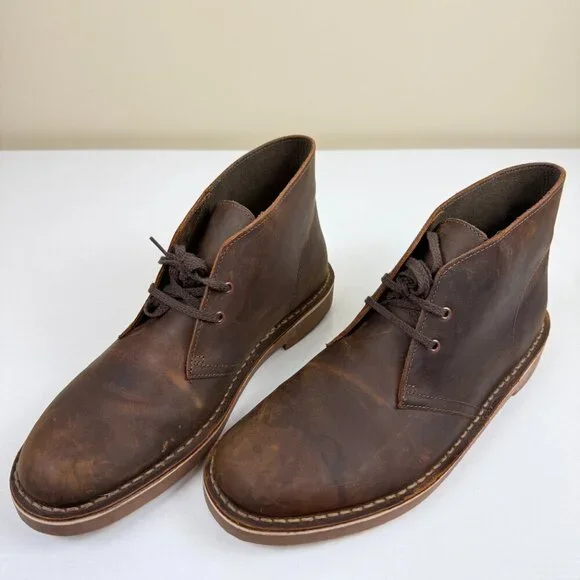 Like New Clarks Bushacre Chukka Boots in Beewax Leather