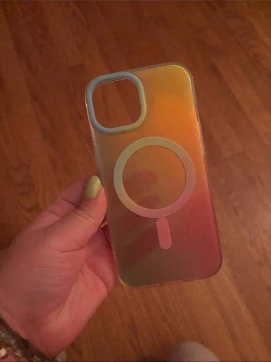 Iridescent MagSafe-Compatible iPhone 15 Case - Peach Gradient