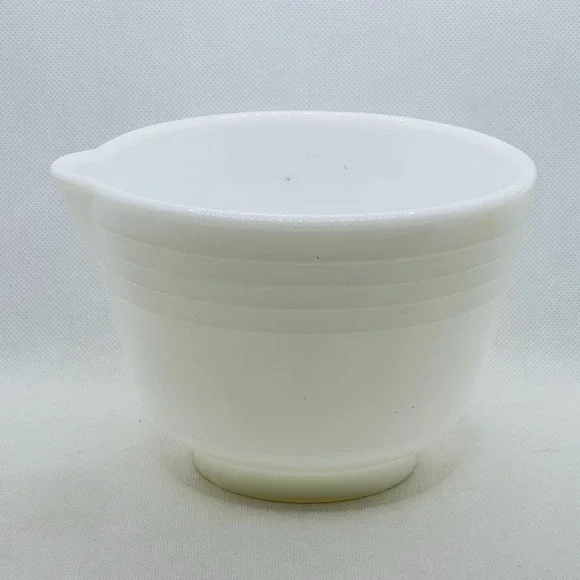 Vintage Pyrex Hamilton Beach Ribbed Mixing Bowl Opal White‎ Milk Glass Retro