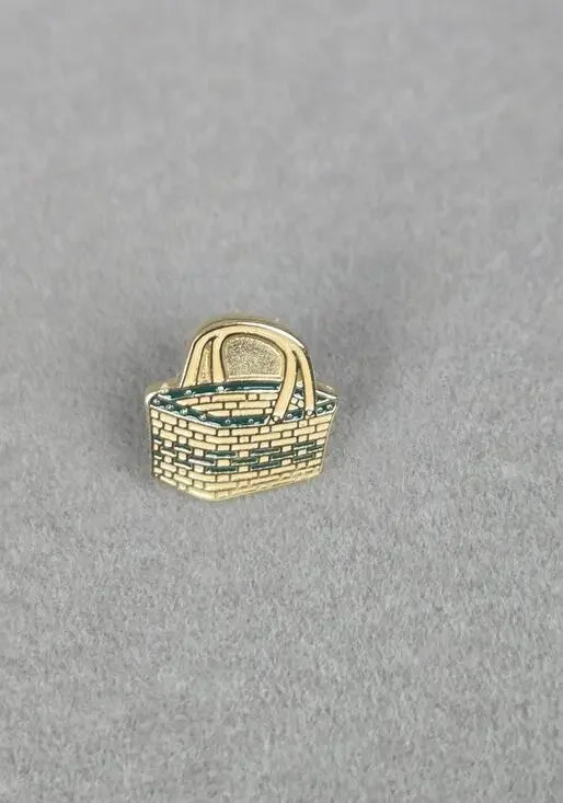 Longaberger Basket Gold Tone Pin