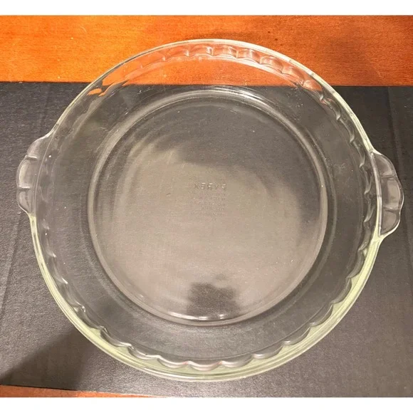 Pyrex Clear Glass Scalloped Pie Plate 229 24cm Vintage Bakeware Made in USA