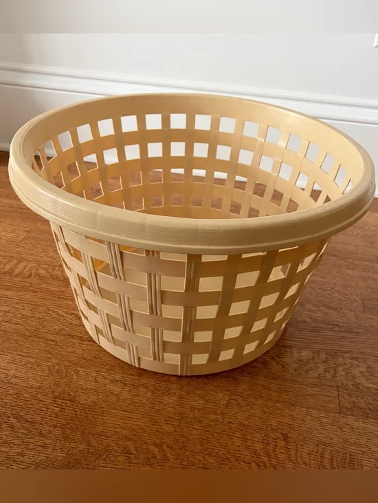 Vintage Rubbermaid Round Roughneck Basketweave Laundry Basket 2966 Almond Beige