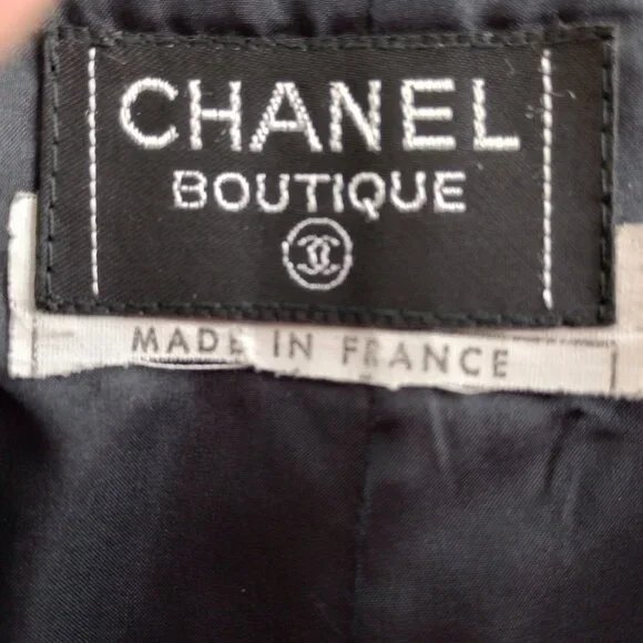 Chanel Boutique vintage black skirt, Clover button,  France
