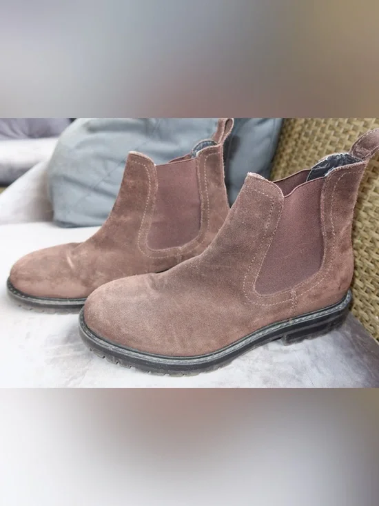 Zara Brown Suede Chelsea Boots