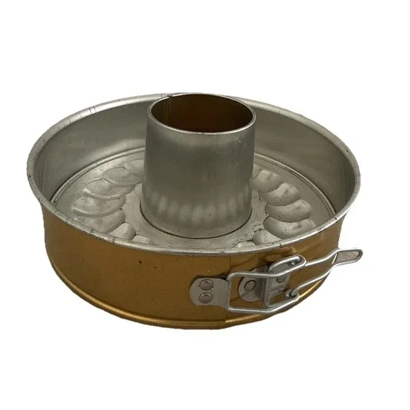 Vintage Springform Tin Bundt Cake Pan w Removable Bottom Gold‎ 9