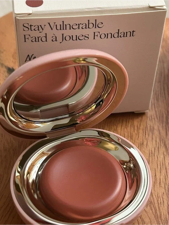 NIB★Rare Beauty Stay Vulnerable Melting Blush in Nearly Neutral