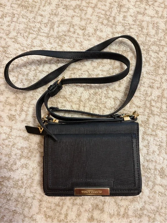 Vince Camuto Black Mila Crossbody Wallet Purse - Like New