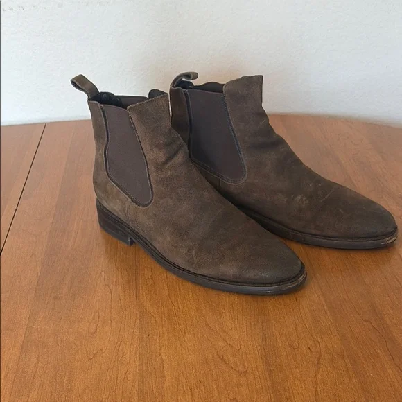 Thursday Boot Company Men's Brown Suede Chukka Boots