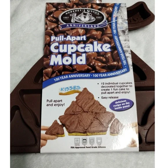 Hershey Kisses 100 Year Anniversary Pull Apart Cupcake Mold 12‎ Cavity Silicone