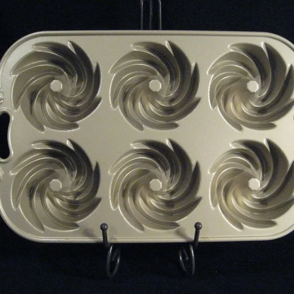 NORDIC WARE HERITAGE 4 CUP BUNDTLETTE