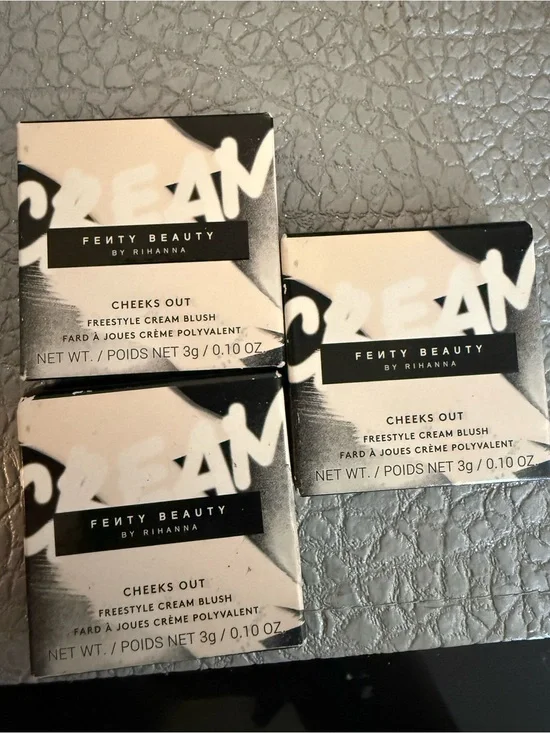 Fenty Beauty Cheeks Out Freestyle Cream Blush - Cream & Black Packaging