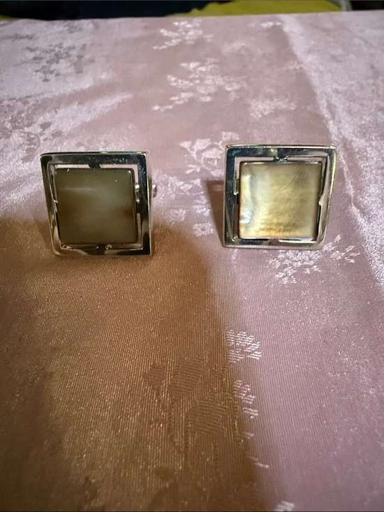 Vintage Square Mother-of-Pearl Cufflinks in Silver Tone by Sarah Coventry