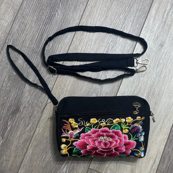 🛍️Embroidered  mini crossbody bag or hand bag. Both side have the zipper pocket