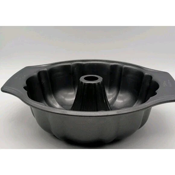 Wilton Perfect Results Non-Stick 9.5