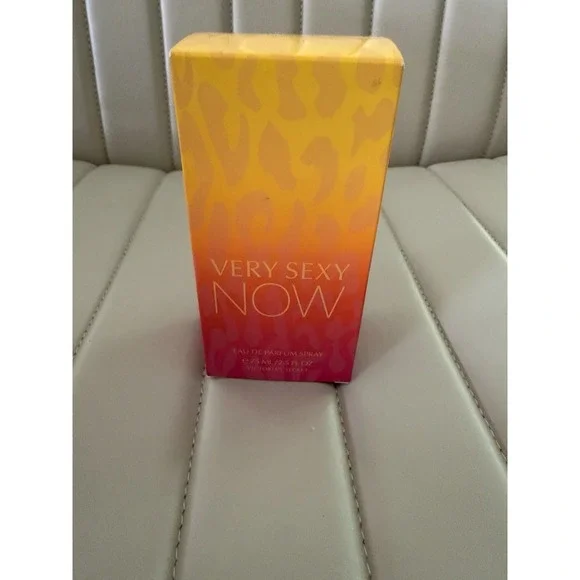 VERY SEXY NOW by VICTORIA'S SECRET 2.5 FL oz/ 75 ML Eau De Parfum Spray