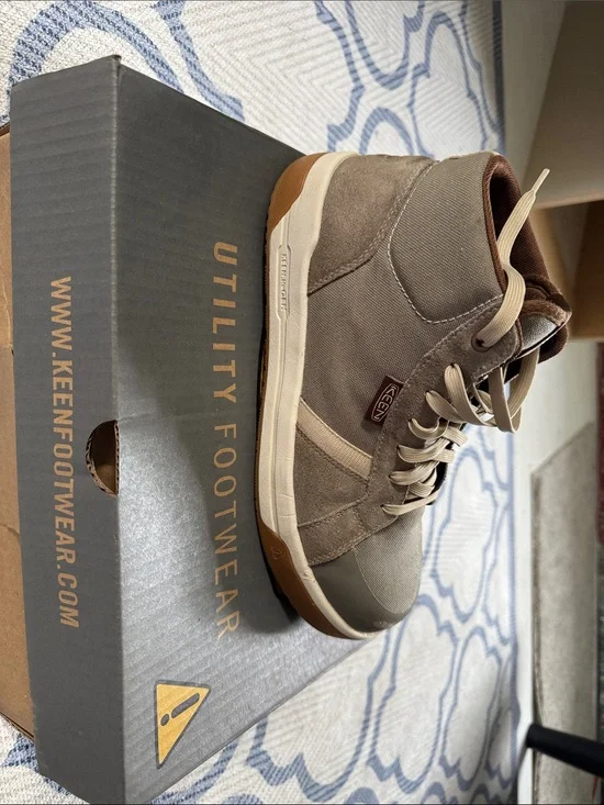 KEEN Men's Taupe/Brown Chukka Boot