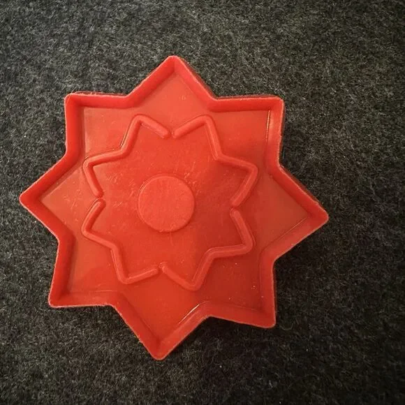 Hutzler Vintage Star Cookie‎ Cutter red plastic holiday cutout fondant