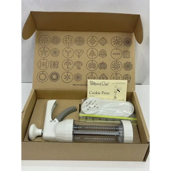 The Pampered‎ Chef Cookie Press 1525 With 16 Cookie Discs Designs