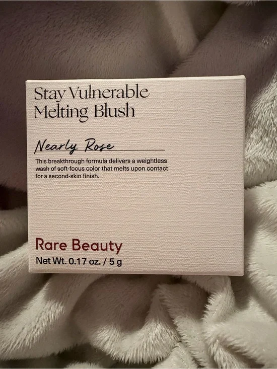 Stay Vulnerable Melting Blush “Nearly Rose”