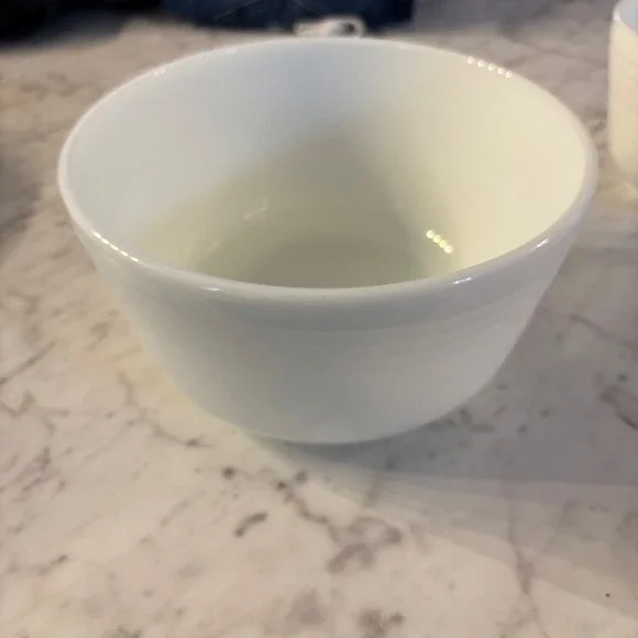 Vintage Pyrex White Milk Glass‎ Ribbed Banded Mixing Bowl 32 Made in USA