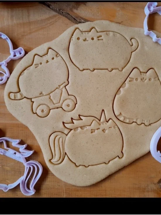 Pusheen Cookie Cutter Imprint Set - Light Tan Dough