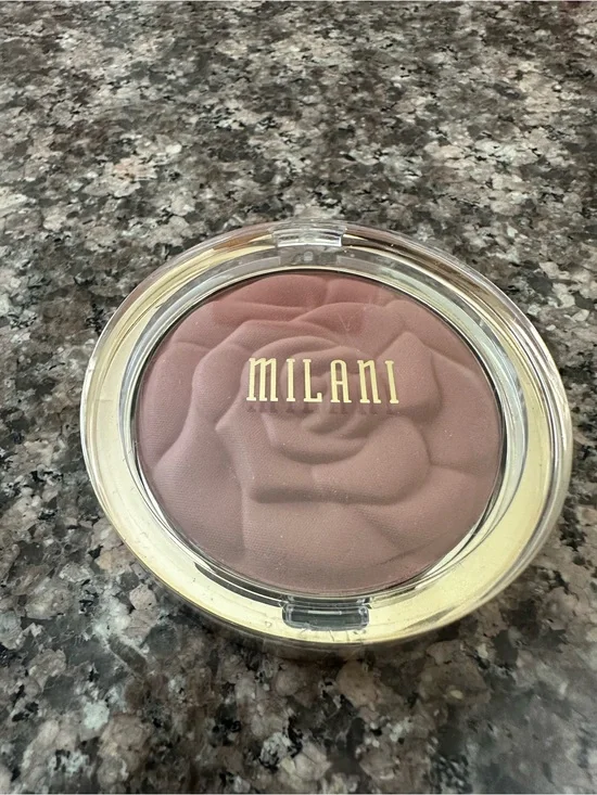 MILANI ROMANTIC ROSE BLUSH 01 FULL SIZE