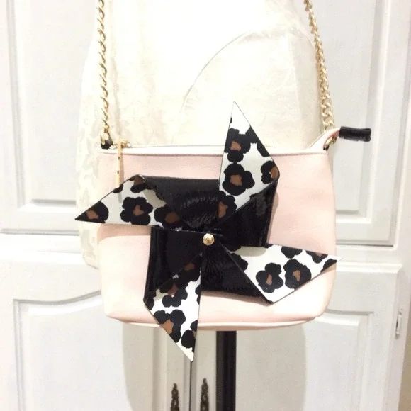 Betsey Johnson Leopard print pink cross body purse bag clutch small faux leather