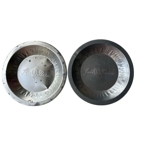 2 Vintage Jane Parker 8” Pie Tins