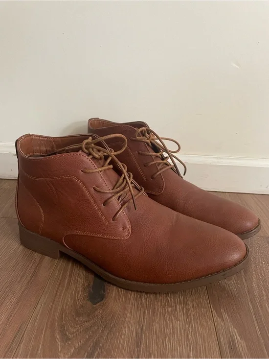 Men's Brown Lace-Up Chukka Boots