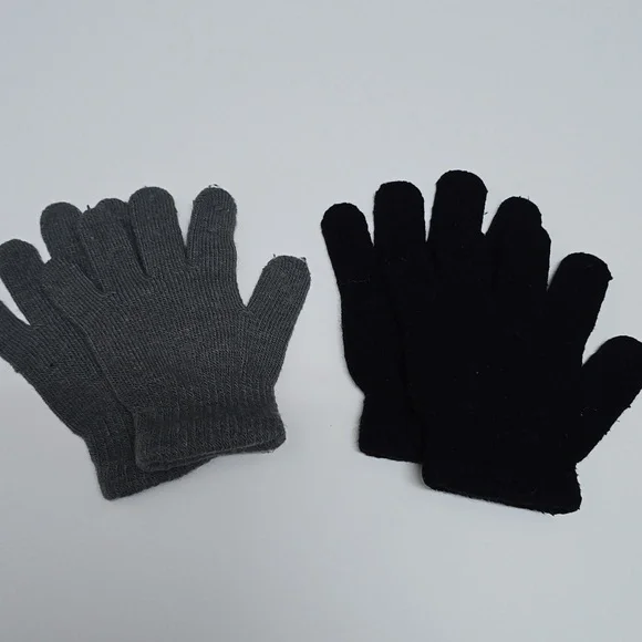 Black and Gray Child's Glove Set