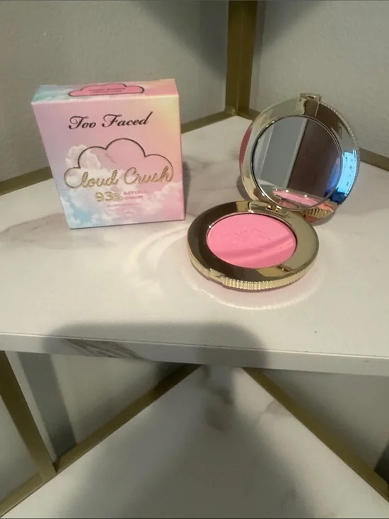 Too Faced Cloud Crush Blurring Blush