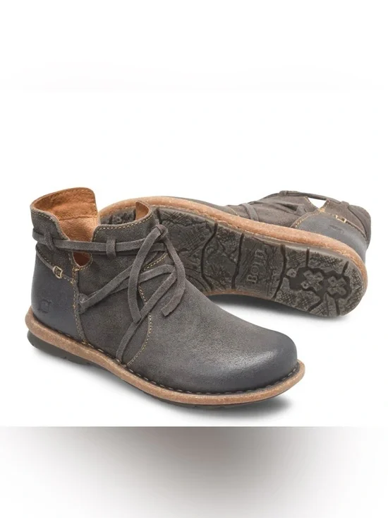 Born Women’s Gray Suede Chukka Boots Size 8