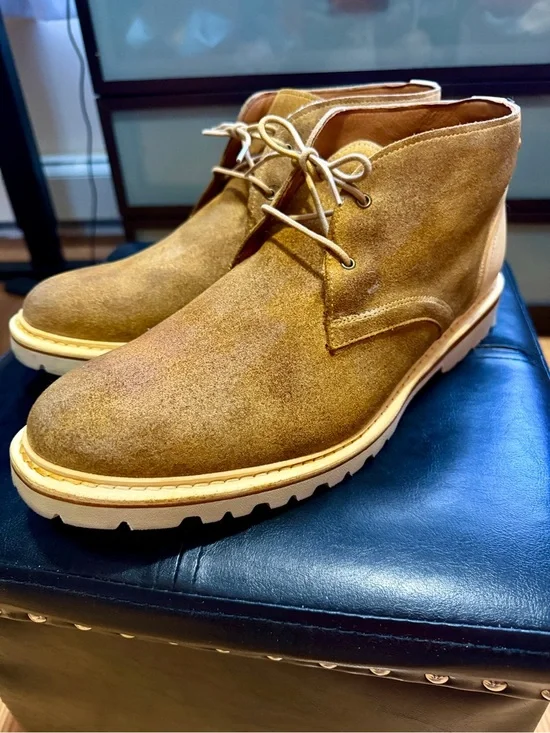 Allen Edmonds Suede Chukka Boots in Tan Brown