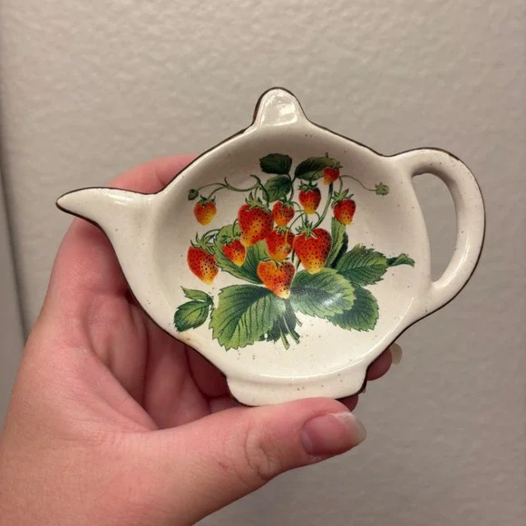 Vintage Strawberry Ceramic Teapot Tea Bag Rest Holder Cream Speckled Farmhouse