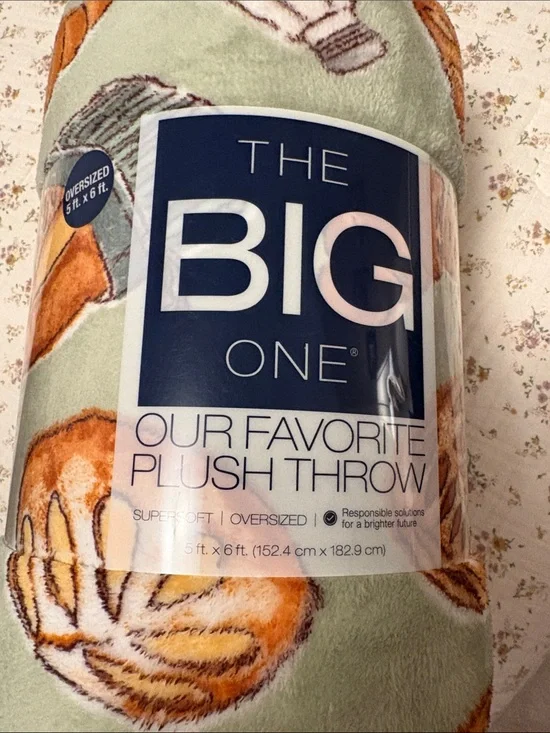 Bread Theme Plush Throw