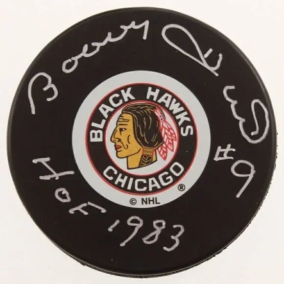 Bobby Hull Signed Blackhawks Logo Hockey Puck
