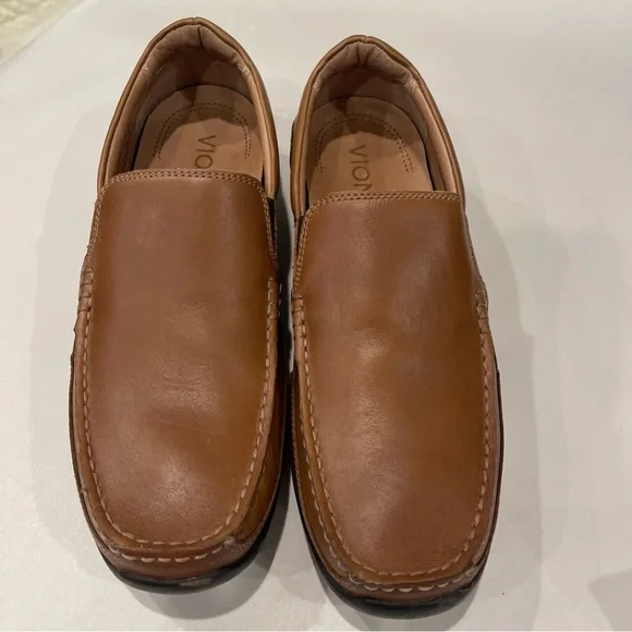 Vionic Preston men's slip-on loafers Size 8.5 Brown Expandable