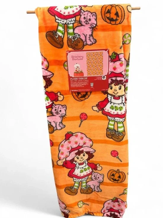 Strawberry Shortcake Halloween Throw Blanket